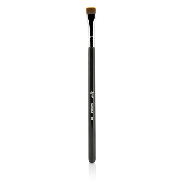 E15 Flat Definer Brush