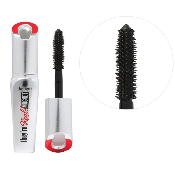 They’re Real! Magnet Extreme Lengthening Mascara
